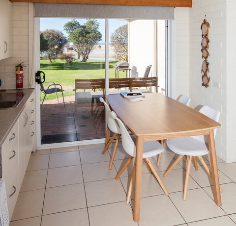 Pelican Sands Scamander - Inverell Accommodation 6