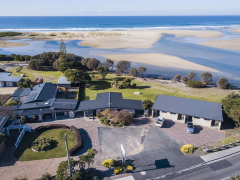 Pelican Sands Scamander - Inverell Accommodation 1