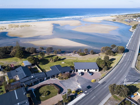 Pelican Sands Scamander - Inverell Accommodation 2