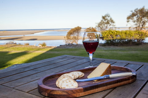 Pelican Sands Scamander - Inverell Accommodation 3