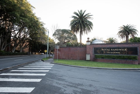 Racecourse Space Pop Up - Inverell Accommodation 0