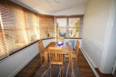 Grange Apartments - Inverell Accommodation 7