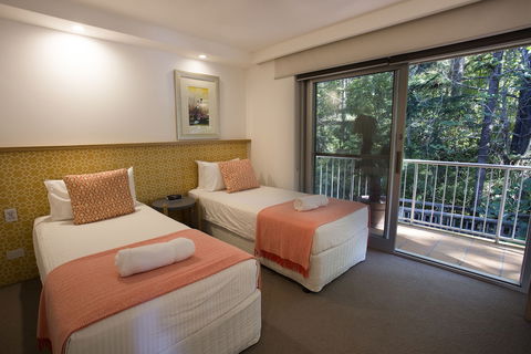 The Cove Noosa - Inverell Accommodation 1