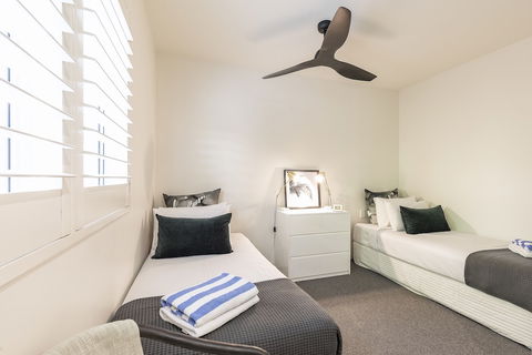 The Cove Noosa - Inverell Accommodation 0