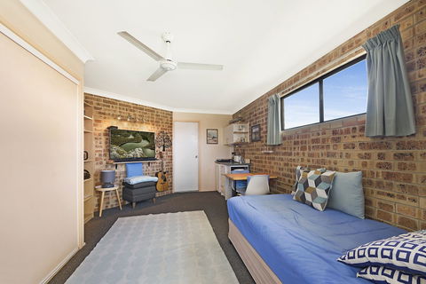 Golden Beach Motor Inn - Inverell Accommodation 3