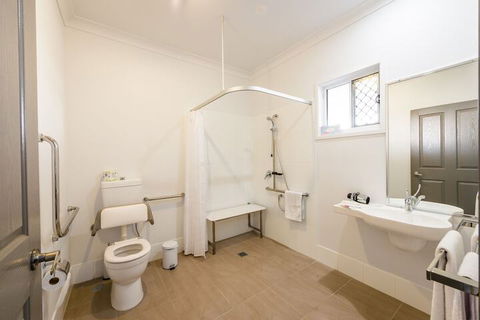Athena Motel Apartments - Inverell Accommodation 2