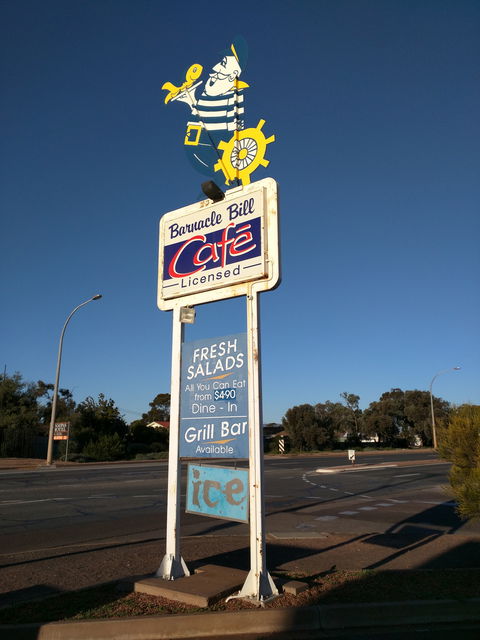 Barnacle Bill Family Seafood Restaurant - Inverell Accommodation 3