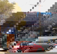 Two Farm Girls - Inverell Accommodation