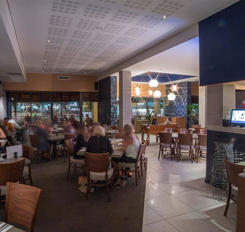 Cafe Amphora - Inverell Accommodation 10