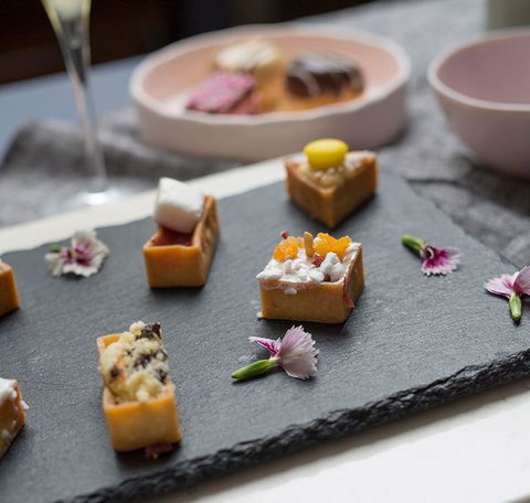 Cafe Amphora - Inverell Accommodation 8