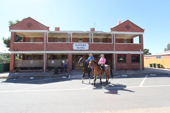 Warne ACT Inverell Accommodation