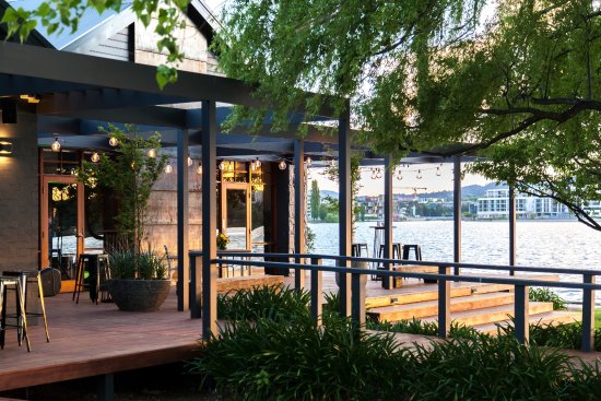 Russell ACT Inverell Accommodation