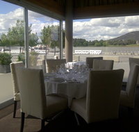 Water's Edge - Inverell Accommodation