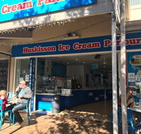 Huskisson ice cream parlour - Inverell Accommodation