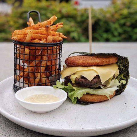Asi Burgers - Inverell Accommodation 0