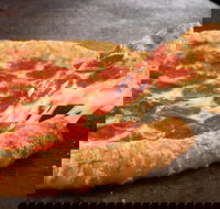 Pizza Hut Chancellor Park - Inverell Accommodation