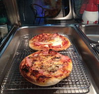 Malaga Markets Woodfired Pizza  Pasta - Inverell Accommodation