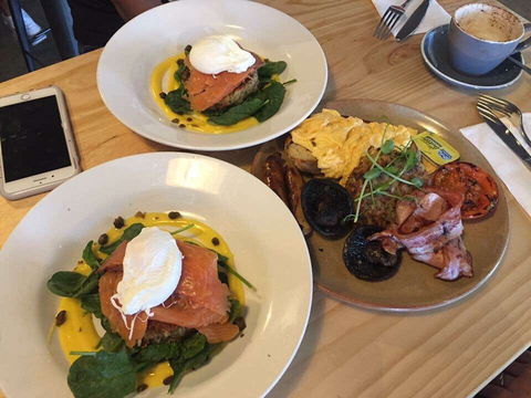 Artezen Espresso Bar - Inverell Accommodation 0