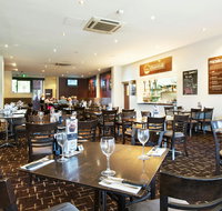 Holland Park Hotel - Inverell Accommodation