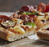 Domino's - Beldon - Inverell Accommodation