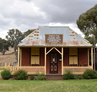 Little Theo039s - Inverell Accommodation