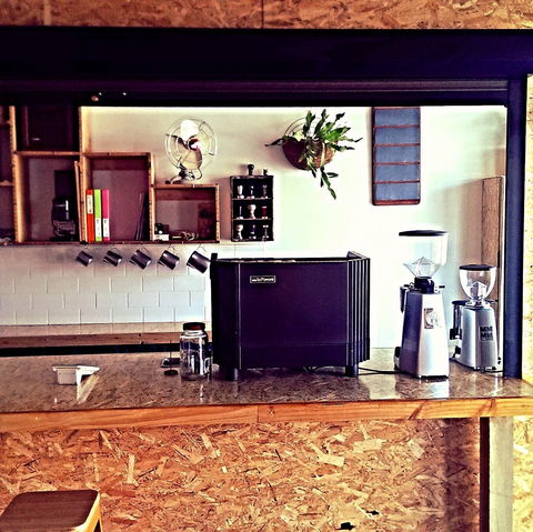 Beacy Flake - Inverell Accommodation 0