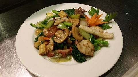 Asian House Carina - Inverell Accommodation 0