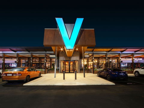 V Hotel - Inverell Accommodation 0