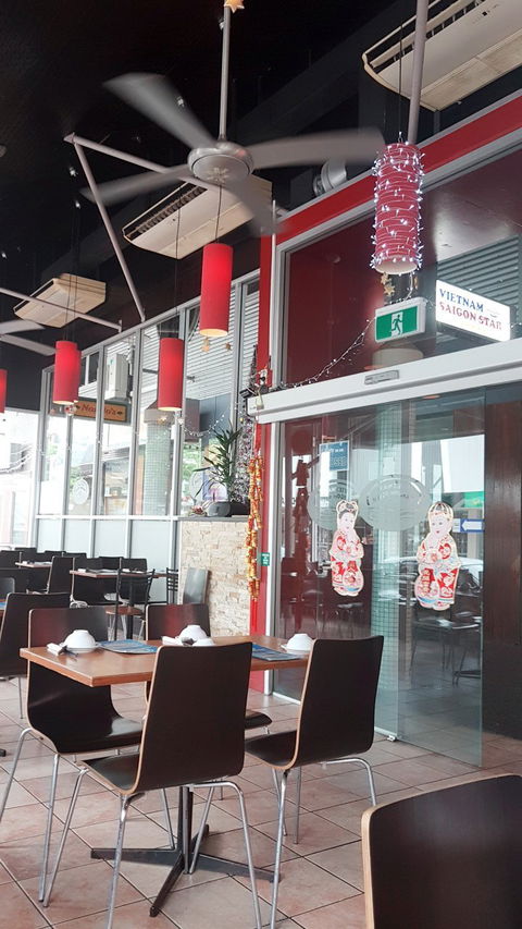 Vietnamese Saigon Star - Inverell Accommodation 24