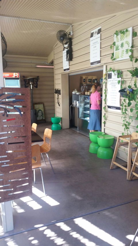 Florrey Bel Coffee Shed - Inverell Accommodation 3