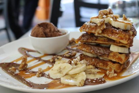Waffle On Cairns - Inverell Accommodation 0