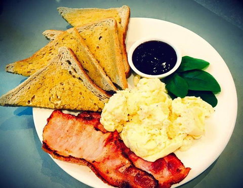 Daily Bean Cafe - Inverell Accommodation 18