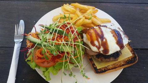 Illawong Hotel - Inverell Accommodation 0