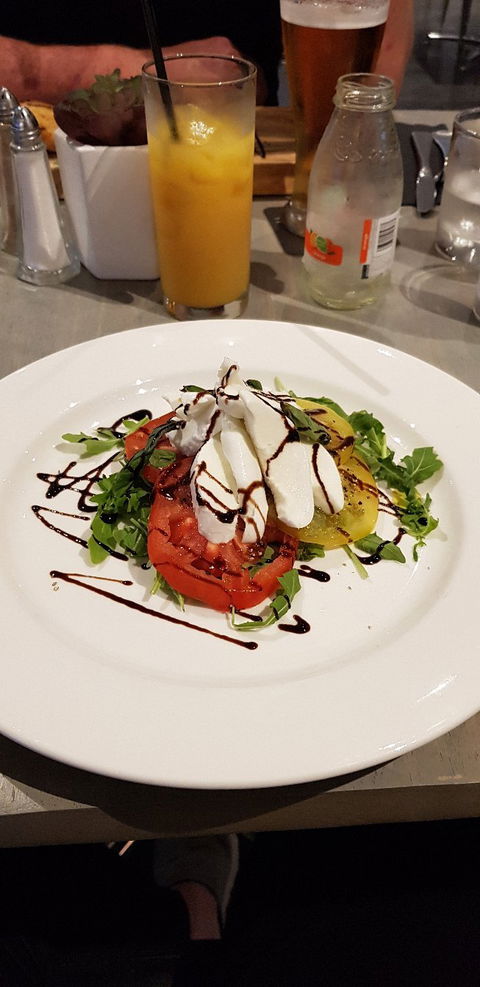 Firehouse Restaurant - Inverell Accommodation 7