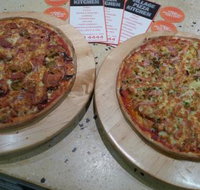 Village Pizza Kitchen - Inverell Accommodation