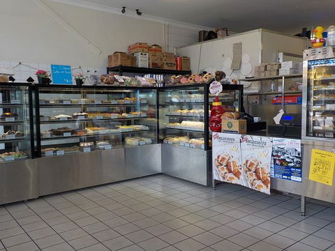 Avon Valley French Hot Bread - Inverell Accommodation 0