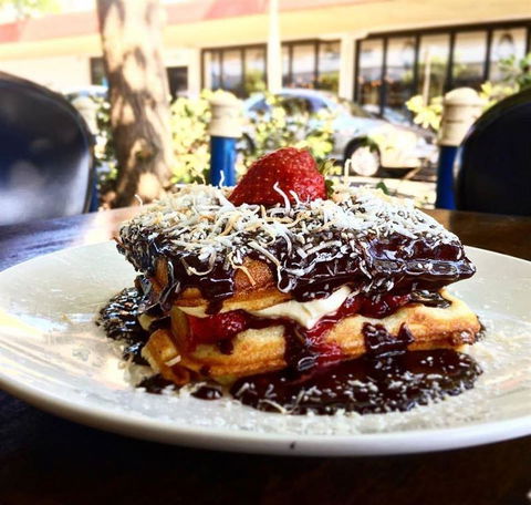 The Empire Cafe - Inverell Accommodation 29