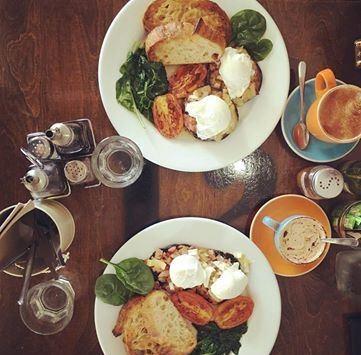 The Empire Cafe - Inverell Accommodation 8