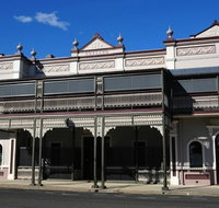 Warwick Hotel - Inverell Accommodation