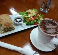 Killing Time with Coffee - Inverell Accommodation