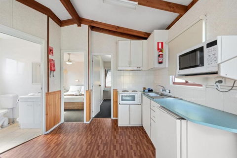 Discovery Parks Melbourne - Inverell Accommodation 5