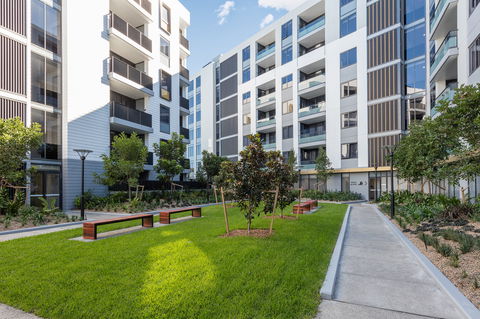 Meriton Suites Sydney Airport - Inverell Accommodation 3