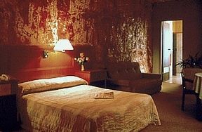 Desert Cave Hotel - Inverell Accommodation 2