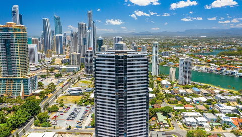 Arise Ruby Gold Coast - Inverell Accommodation 1
