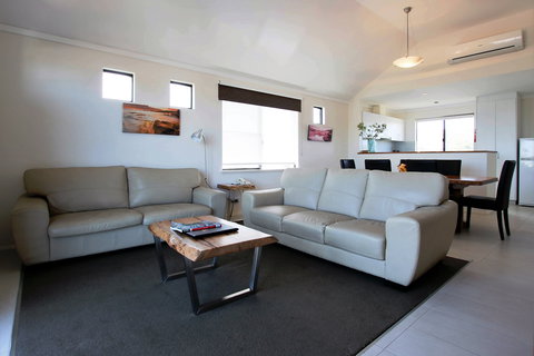 Margarets Beach Resort - Inverell Accommodation 10