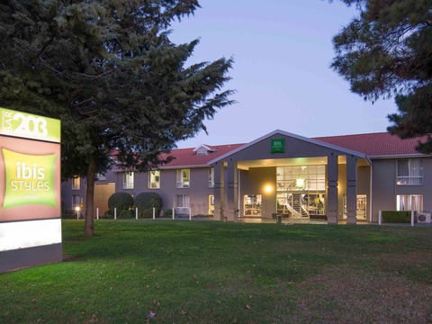 Ibis Styles Canberra - Inverell Accommodation 1