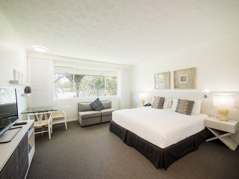 Oaks Oasis, Caloundra - Inverell Accommodation 2