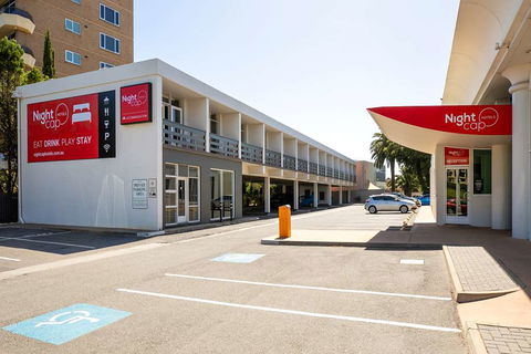 Watermark Glenelg - Inverell Accommodation 0