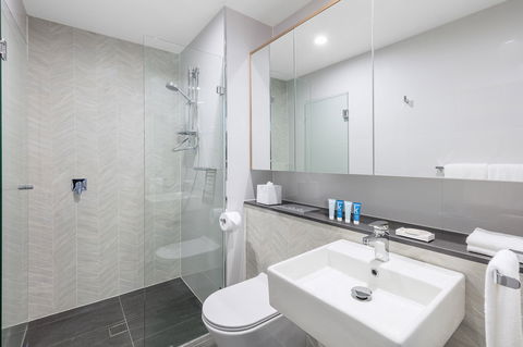 Meriton Suites Sydney Airport - Inverell Accommodation 8