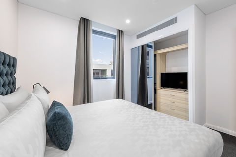 Meriton Suites Sydney Airport - Inverell Accommodation 12
